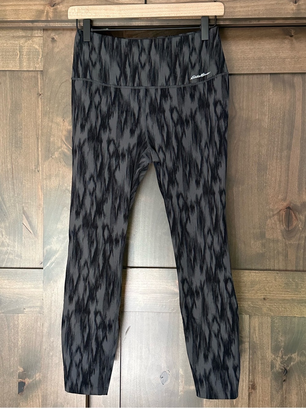 NWOT Eddie Bauer Women’s Lux-Hi Rise 7/8 Length Legging
